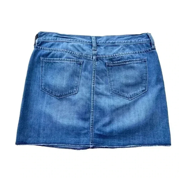 Women’s Old Navy Light Wash Denim mini skirt•Size 6•Preowned Great Condition• - Picture 5 of 9